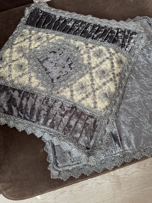 Продам накидку на стул. Красивая