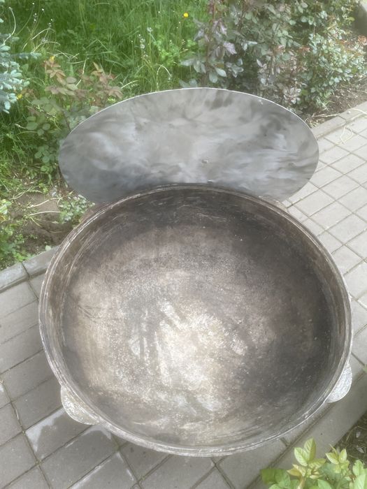 Продам казан почти новый.