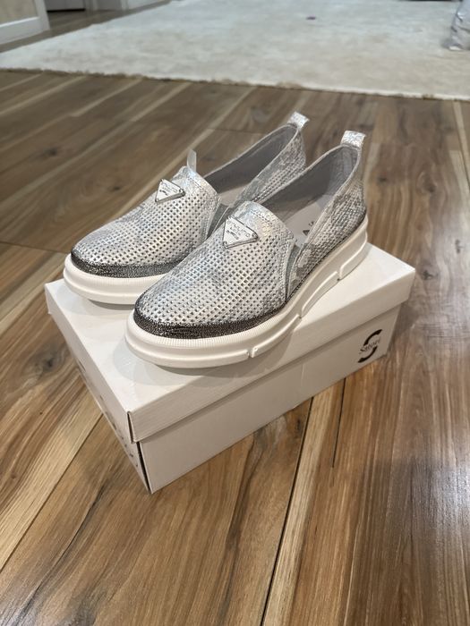 продам туфли новые  женские