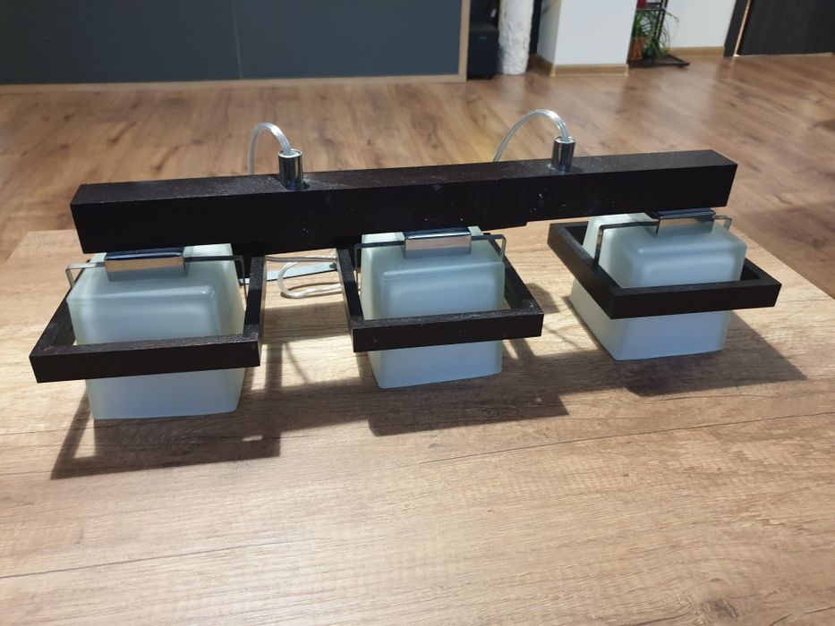 Осветително тяло за таван от 3 елемента