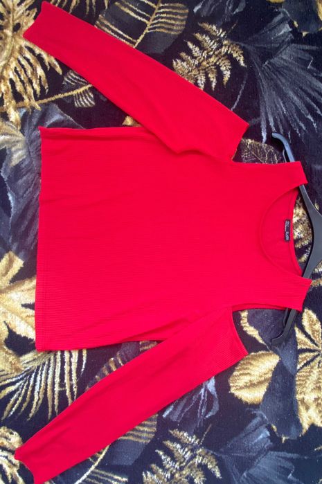 Bluza cu umeri goi, rosu, S, nou