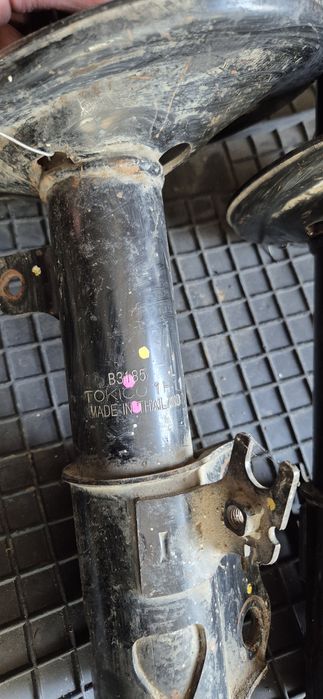 Амортизатор на камри 20