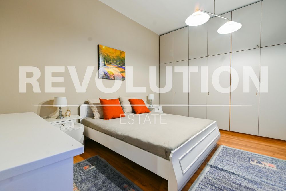 Дава се под наем Двустаен апартамент в София, Център - 66 кв.м за 600 € - Снимка #1