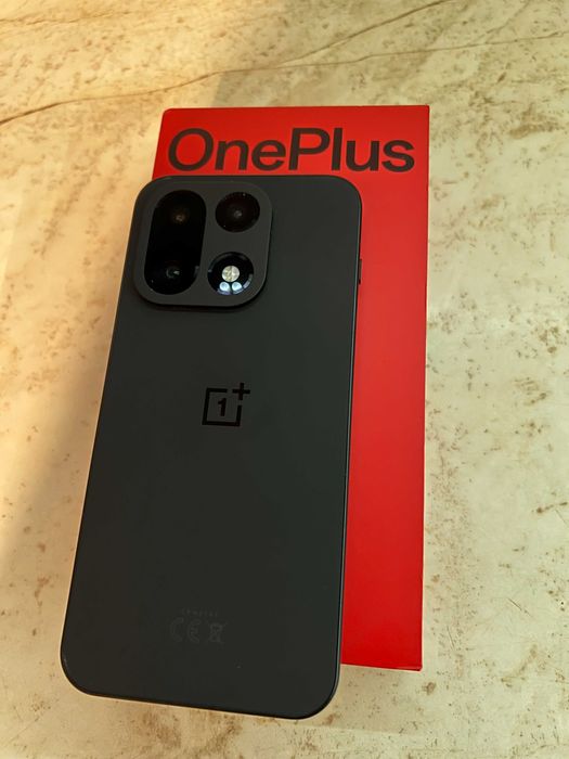 OnePlus 15 16RAM/512ROM чисто нов