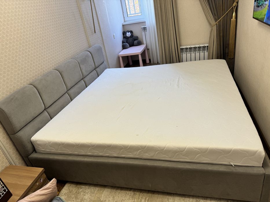 Кровать 2 на 2 м