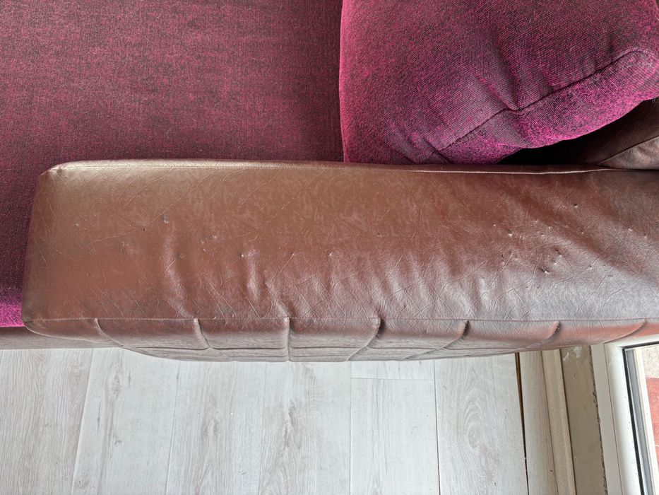 Разтегателен диван