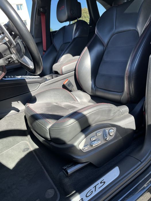 Porsche Macan GTS - Garantie si Service 2027