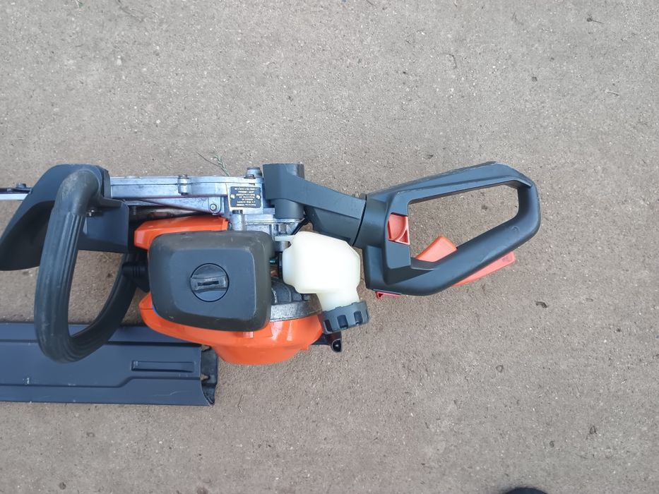 Drujba gard viu Husqvarna 122hd60