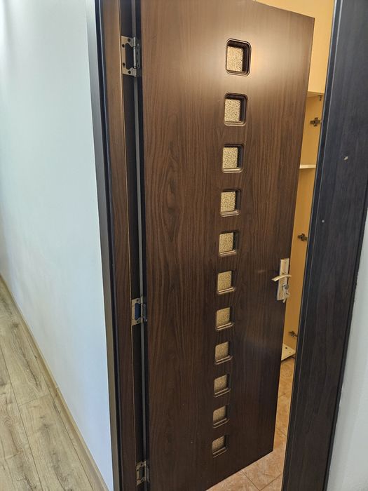 Usi de interior,maro