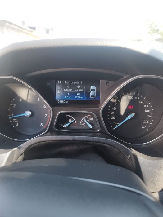 ford focus an 2015 proprietar, benzina 168000 km
