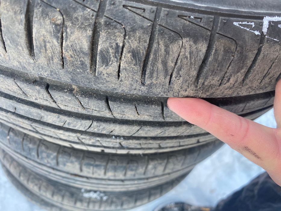 Продам комплект летнюю резину