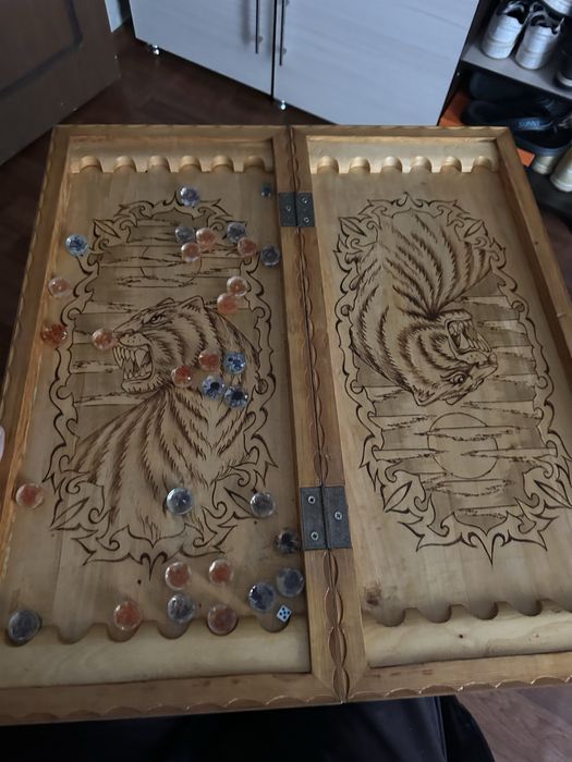 Придам игральные нарды