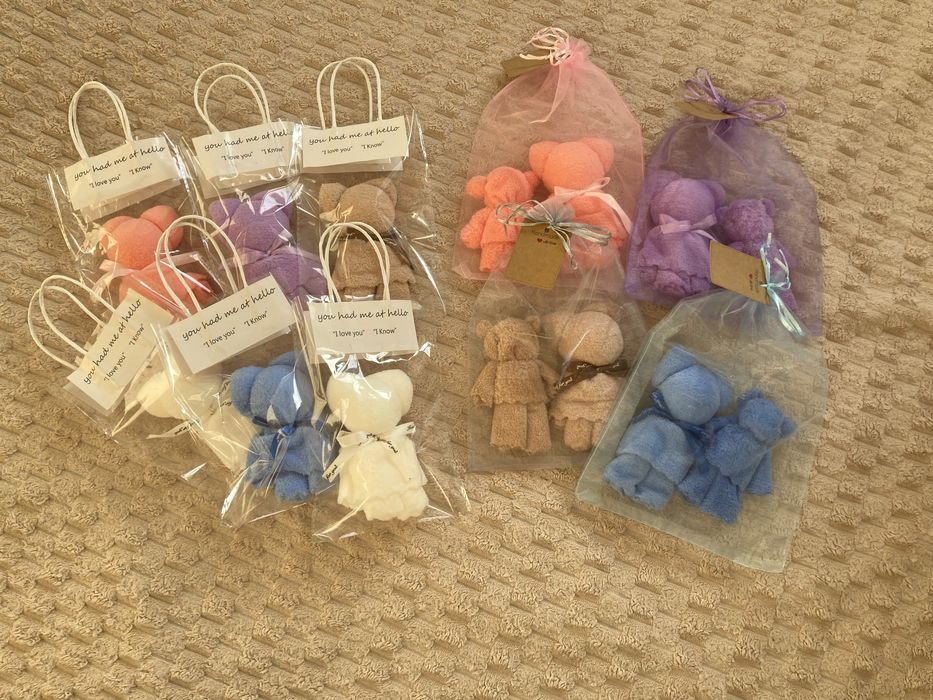 На подарок.     .