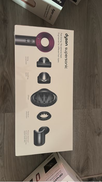 Uscător de păr Dyson Supersonic – Nou, Sigilat , culoare Iron-Fuchsia
