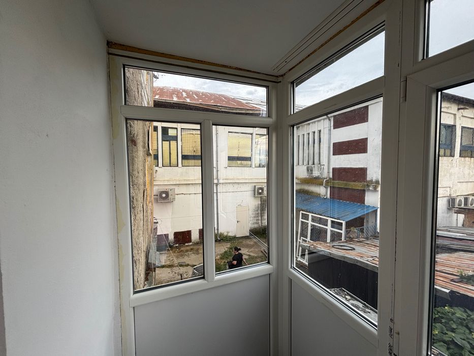 Termopan pentru balcon REHAU