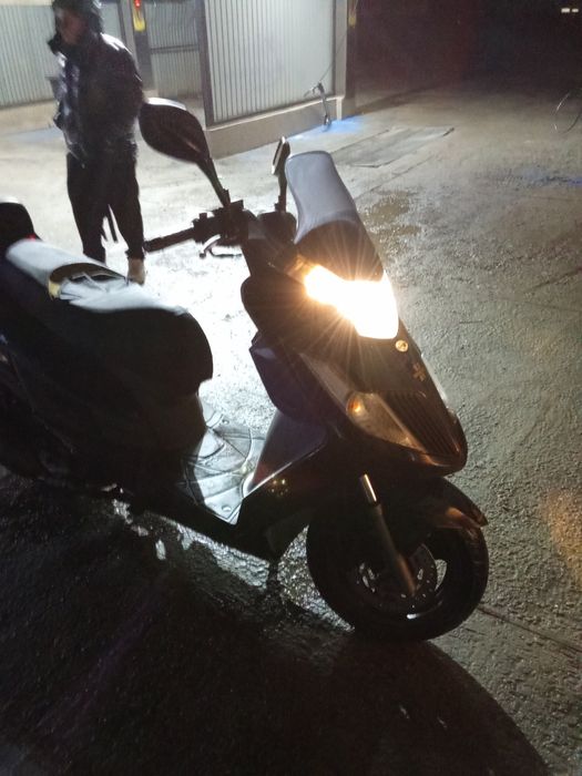 Vând kymco dink de 125cc