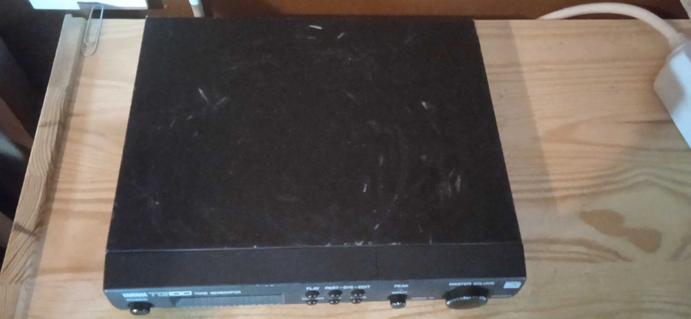 Саунд модул Yamaha TG200