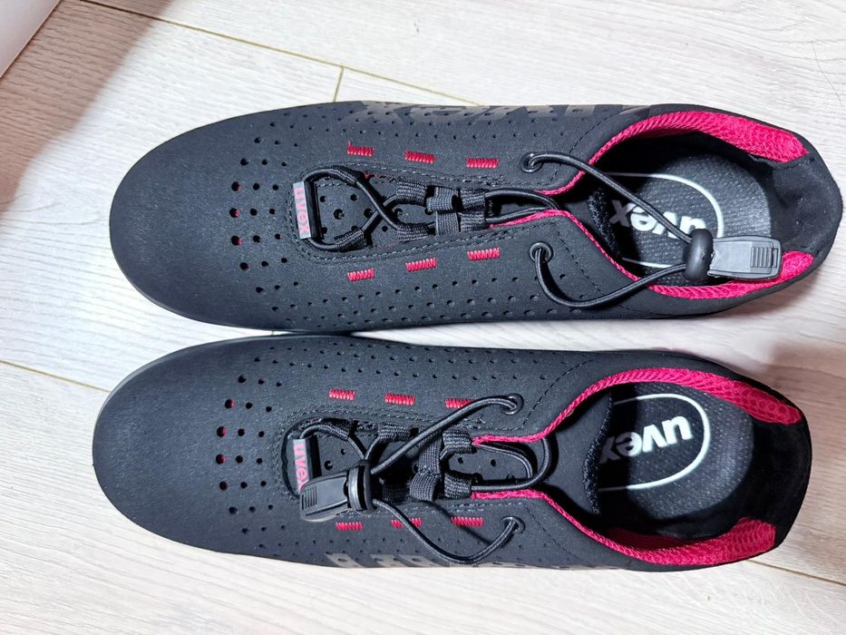 Bocanci Uvex marimea una  pereci nr.43