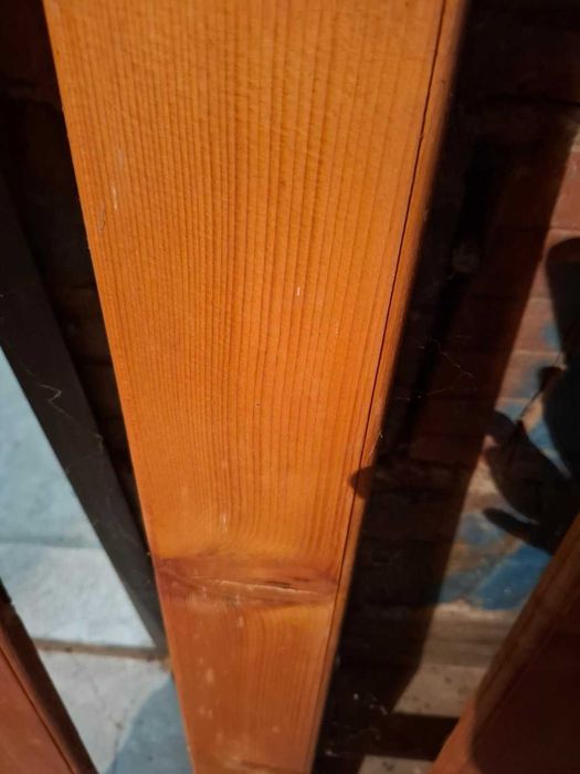 Закачалка от дърво