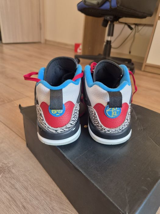 Маратонки Jordan  Spizike Low SE 39