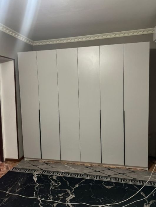 Шкаф большой 250х220х55 см продам срочно
