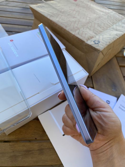 Чисто нов xiaomi 13 t никога не е използван