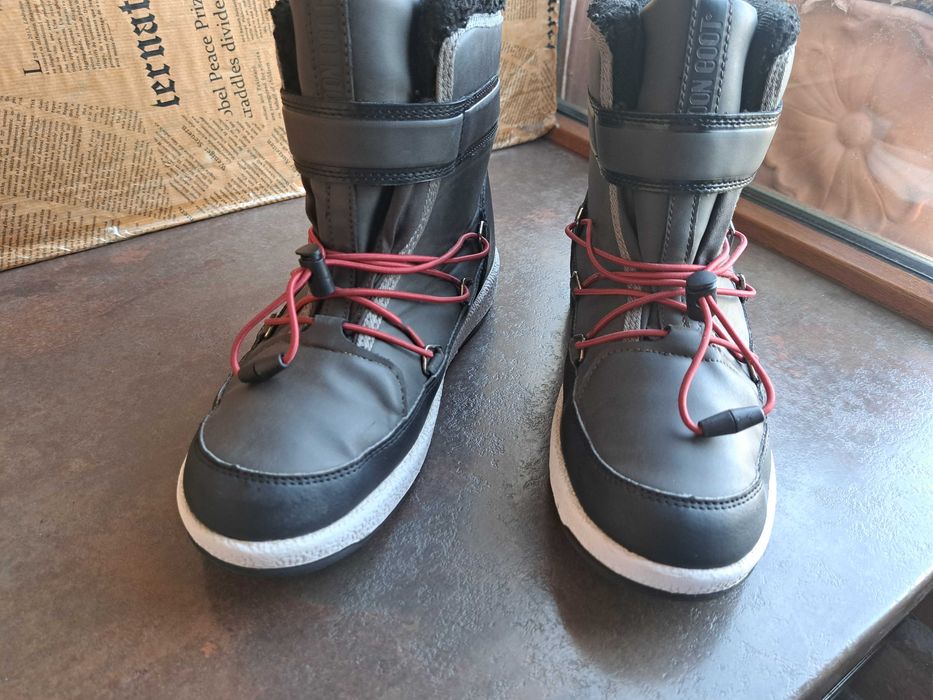 дамски ботуши,зимни обувки,боти,апрески,Moon Boot номер37