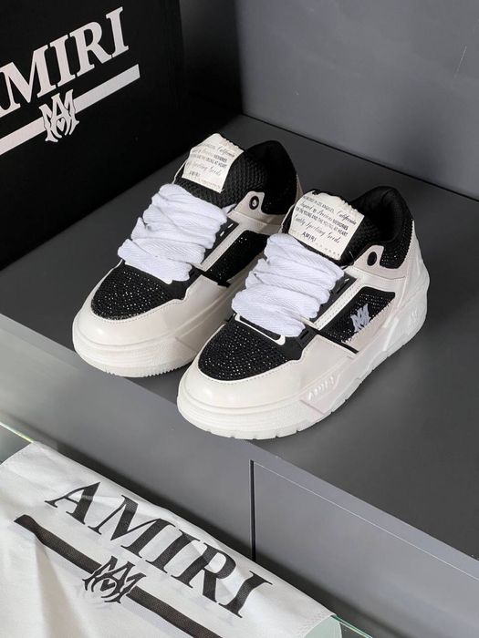 Adidasi Amiri noi