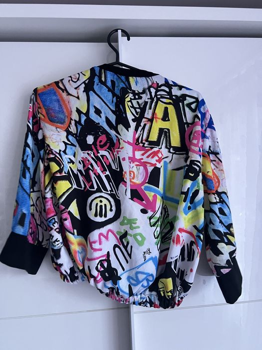 Шарена блуза тема комикс