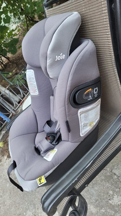 Carucior pentru copii 3 in 1 Joie Versatrax plus Scaun auto I-Venture pentru 0-18 kg si baza ISOFIX compatibila atat cu scoica cat si cu scaunul