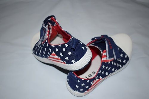 Tenesi baieti cu stelute transp gratuit