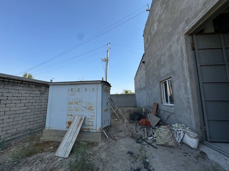 Sotiladi yer 87 stok Toshmi postidan 8km Tolabek