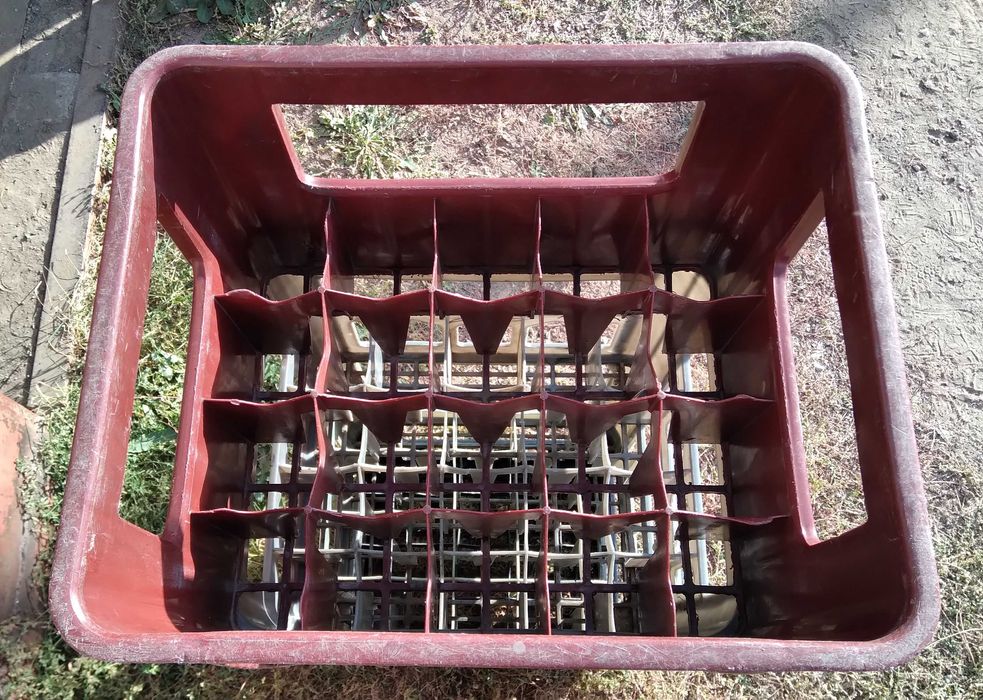 Ящики пластиковые для бутылок б/у