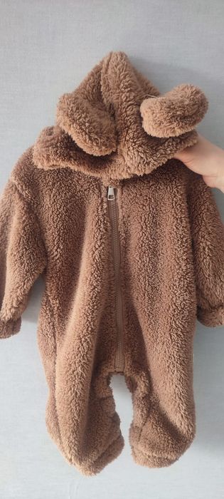 Продам комбинезоны детские