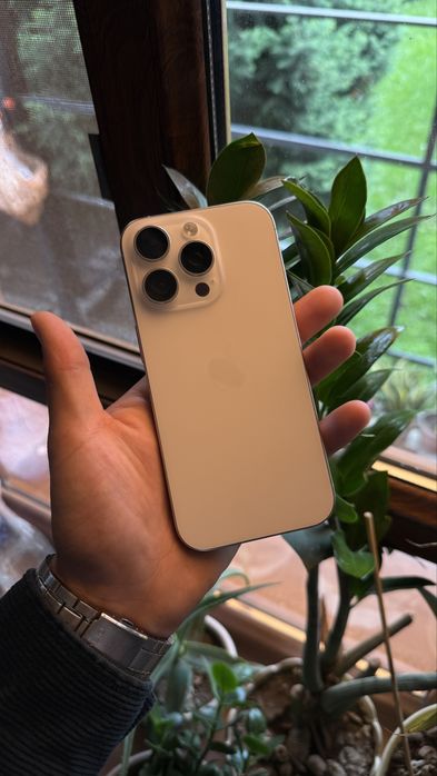 Iphone 16 pro 256gb 90akb