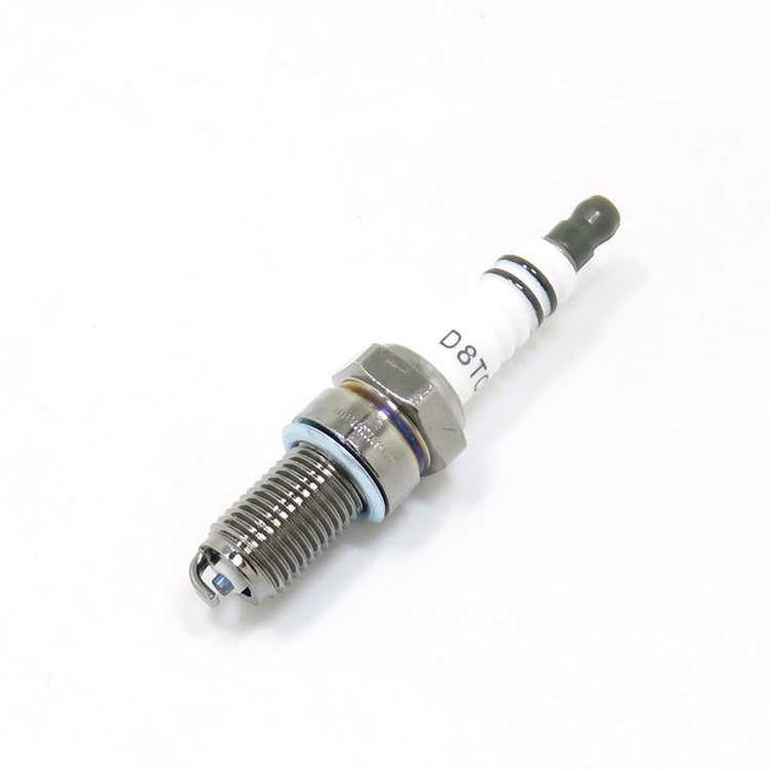Свеча зажигания TORCH D8TC для мотоцикла 150–250 см³ (аналог DR8EA)