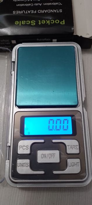 Весы ювелирные до 200грамм  0.01 погрешность
