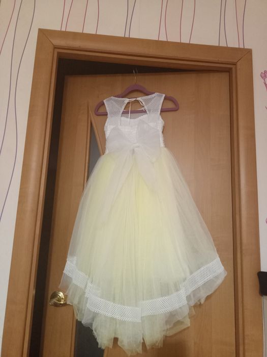 Нарядное платье для девочки