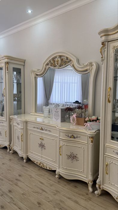 Продается комплект гарнитур в зал