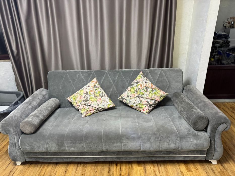 Продам большой диван!