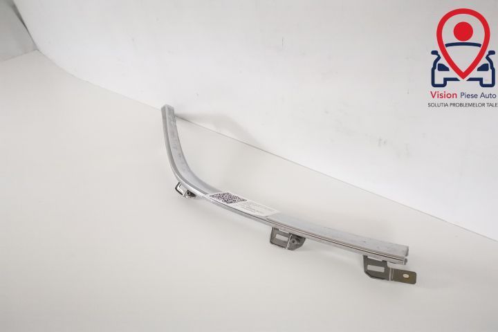 Ornament Crom Grila Centrala Original Dreapta In Stare Buna Mazda 6 GJ