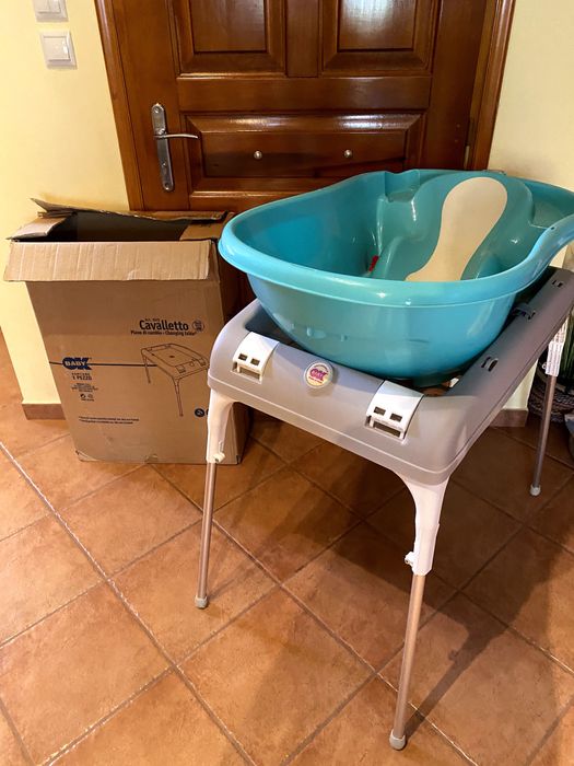 Стойка за корито и корито ОК Baby,ваничка за бебе с термометър