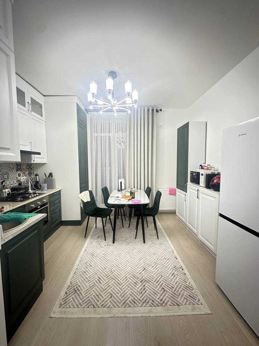 Династия Golden House, 2 комнатная ЕВРО ремонт с обстановкой