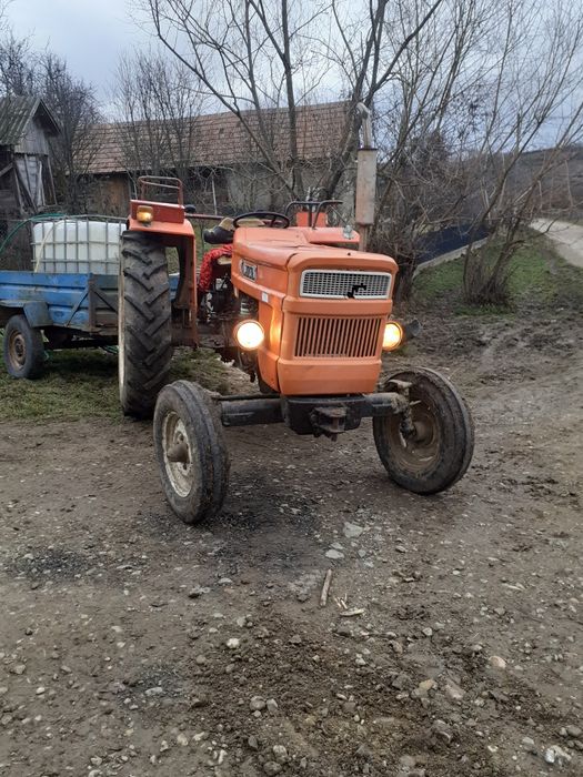 Vând tractor fiat 54 cp