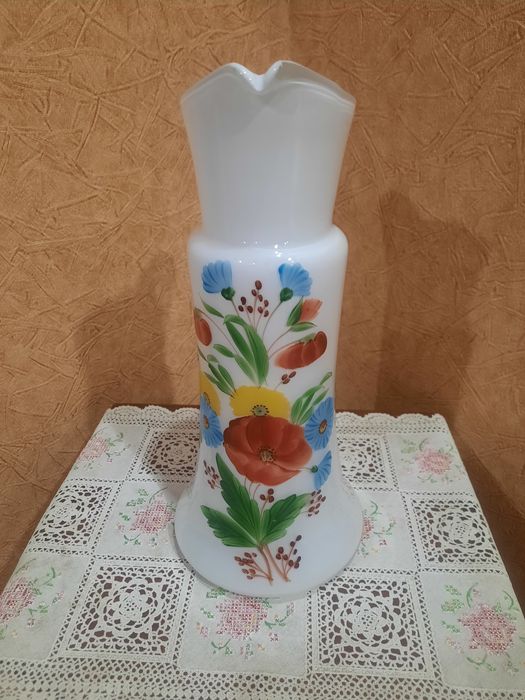 Глубоко винтажный 1950гг. графин, завод "Красный Май", молочное стекло