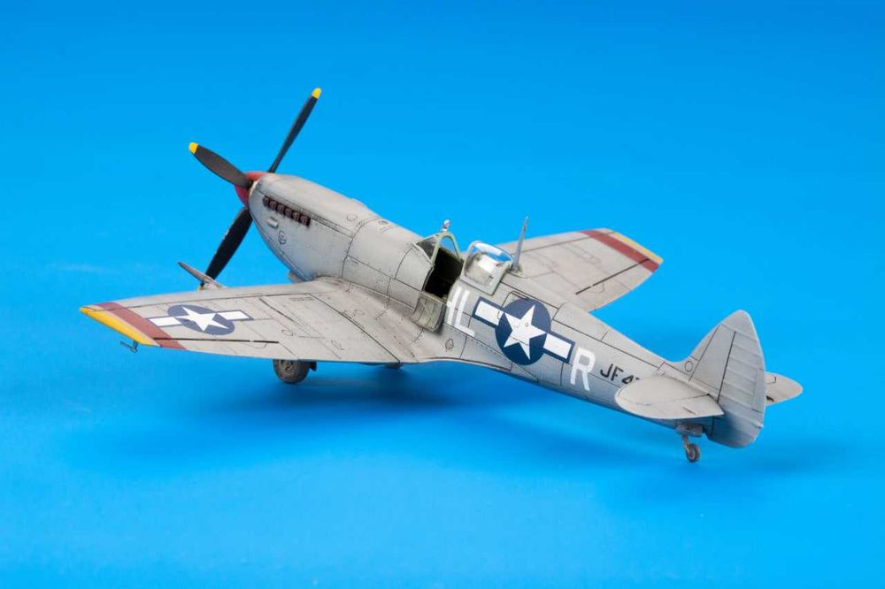 Сборная модель самолета Супермарин Спитфайр (Eduard, 1:72)