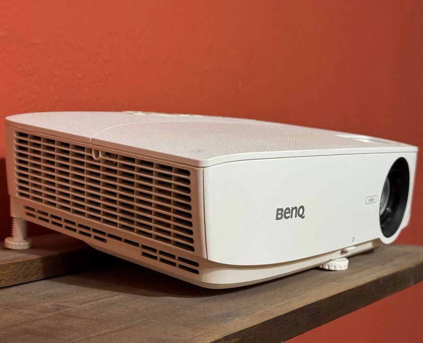 Продавам: Проектор BENQ TH535 Full HD, 3500 лумена, 2x HDMI, 15.000:1