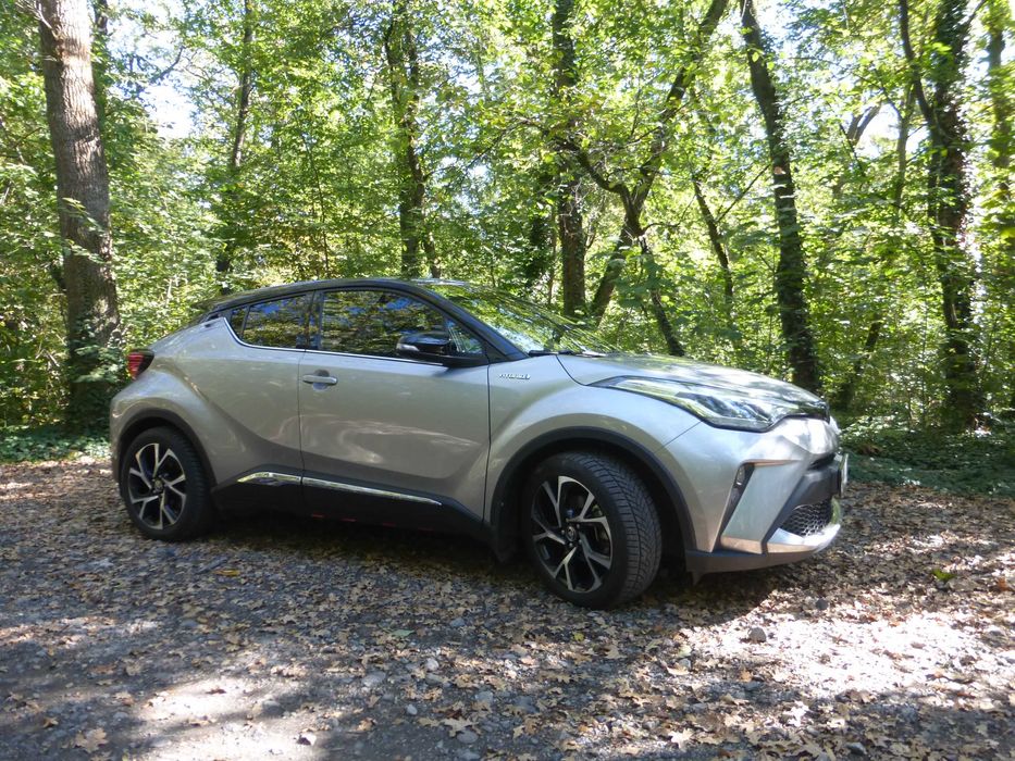 Toyota C-HR 2.0 L Bi-tone Full Led Istoric Garantie 44mii Km