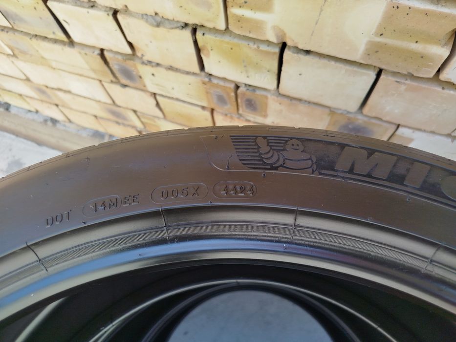 285 40 R22 Shina Michelin