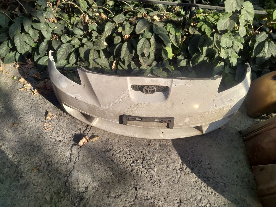 Бампер передний на toyta celica